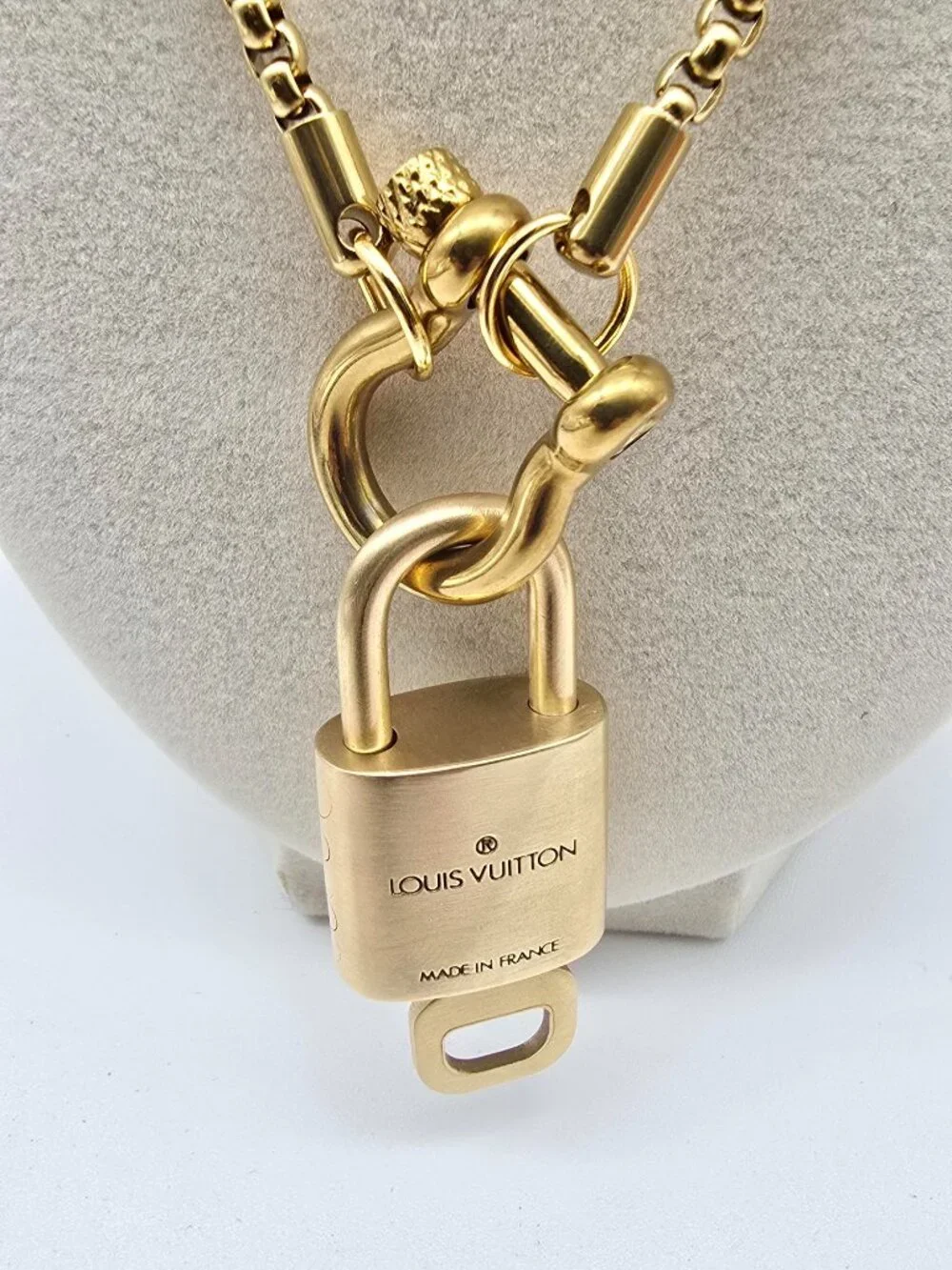 Horse Show Style Stainless Steel Chain with Authentic Louis Vuitton Padlock